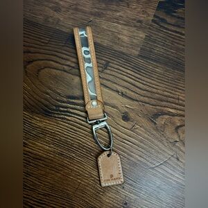 Jon Hart Clear Clip “T”